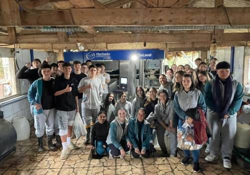Aula técnica sobre Inseminação Artificial de Bovinos