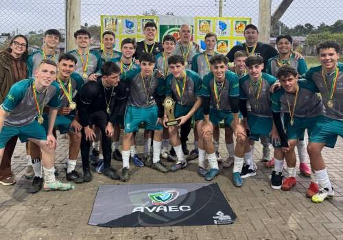 AVAEC é campeã Estadual dos Jogos Escolares de Futebol de Campo!
