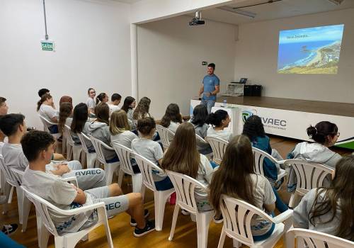 Palestra com Miguel Peterle sobre cultura do kiwi